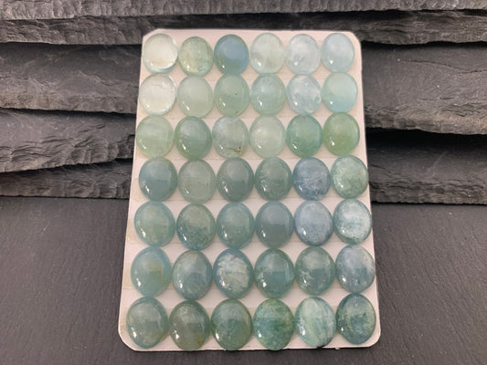 Aquamarine oval 10x12mm cabochon - Calibrated cabochons